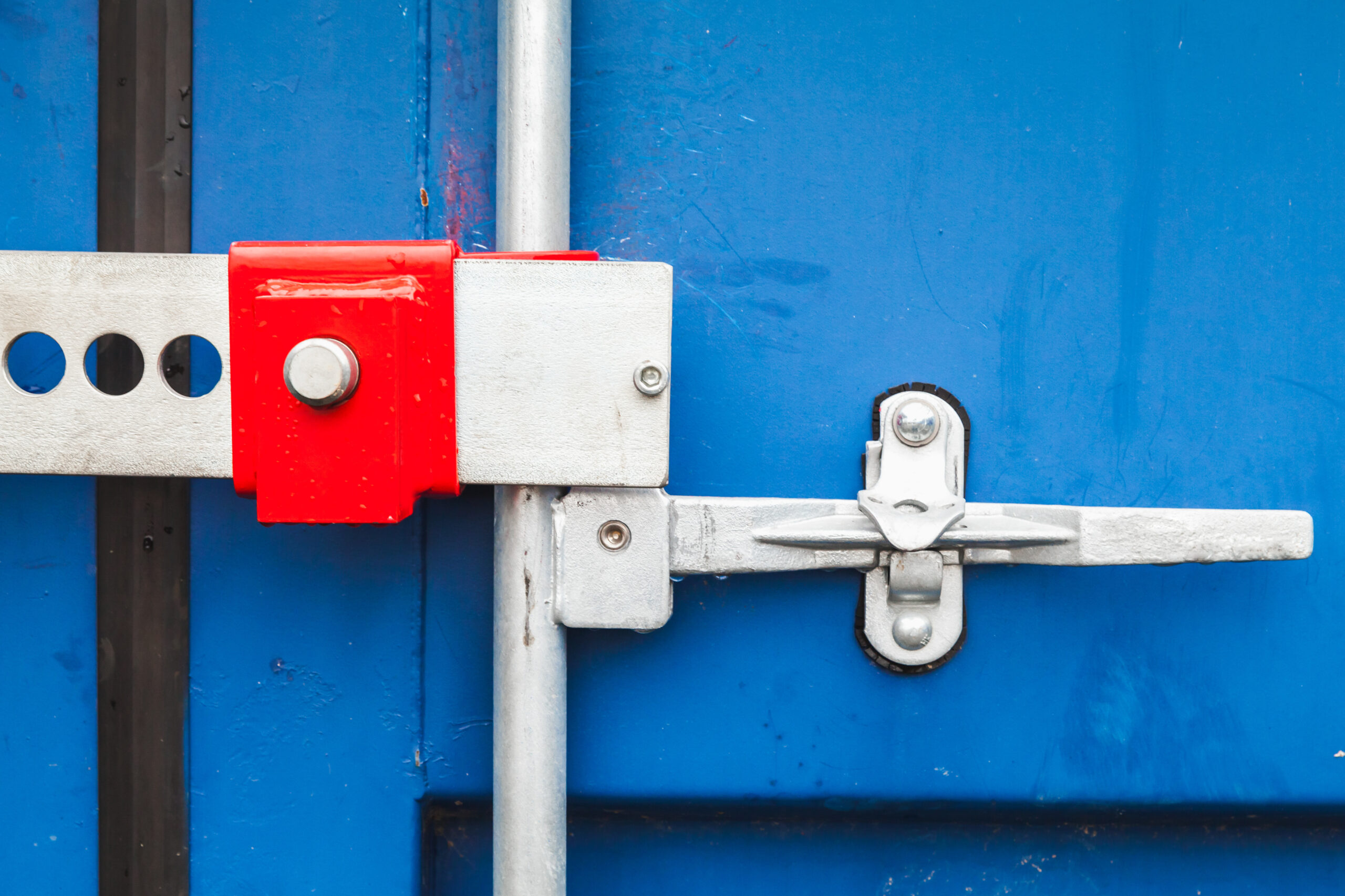 How to Secure a Shipping Container: Best Locks & Theft Prevention ...